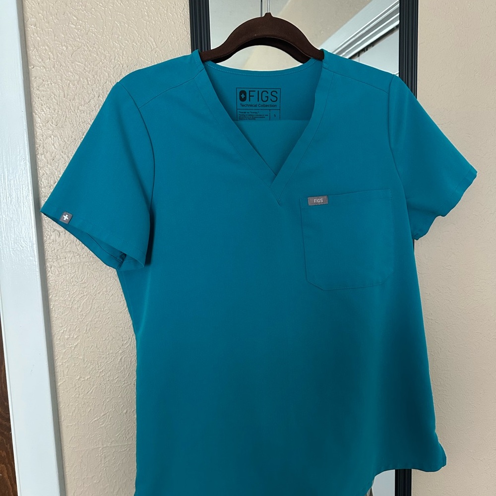 Figs Women's Teal Scrub Top and Pants